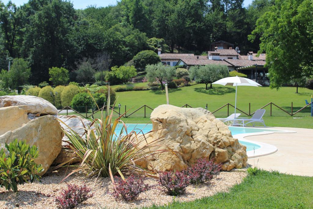 Country House Barone D'אסולו מראה חיצוני תמונה